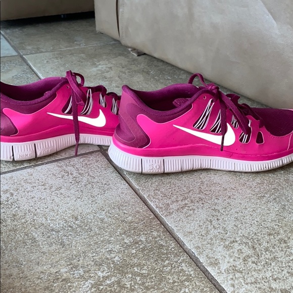 Tennis shoes - Picture 9 of 9